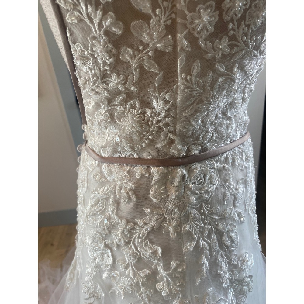 Morilee Madeline Gardner NWT Floral Tulle Wedding Dress V-Neck Cathedral Train 4 - Picture 13 of 16